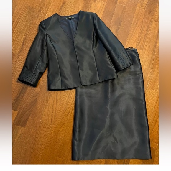 Preston and York Elegant Dark Blue Skirt Suit Set Sz 8 - Picture 1 of 4